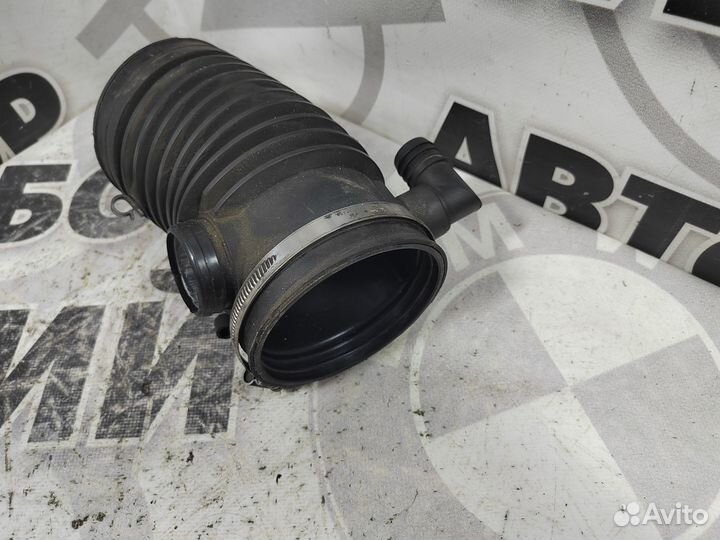 Патрубок воздушного фильтра BMW E38