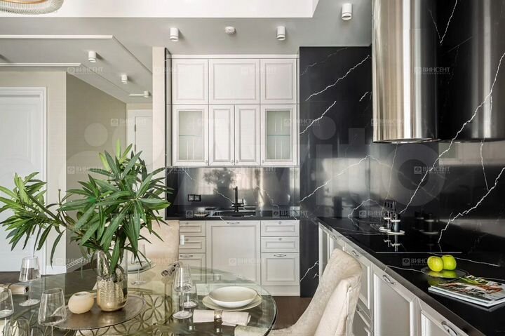 3-к. квартира, 100 м², 15/26 эт.