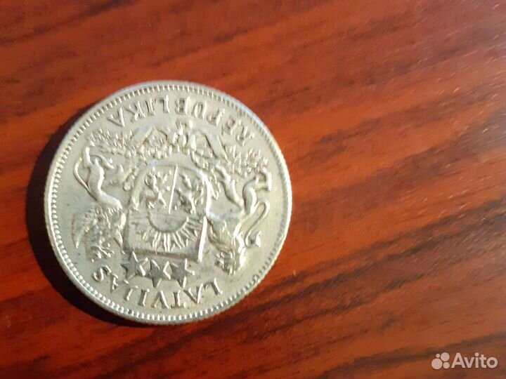 Серебряная монета