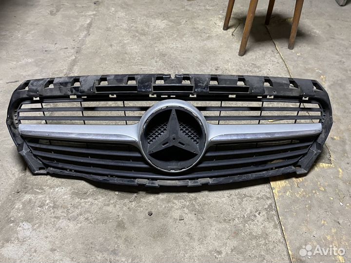 Решетка радиатора Mercedes CLA