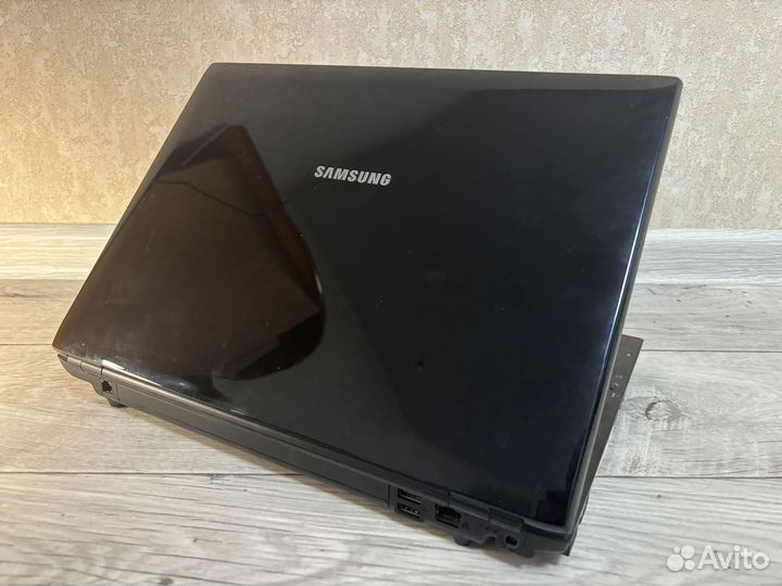 Samsung 2ядра+GeForce 9600M+3GB+160gb