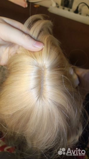 Парик блонд с челкой