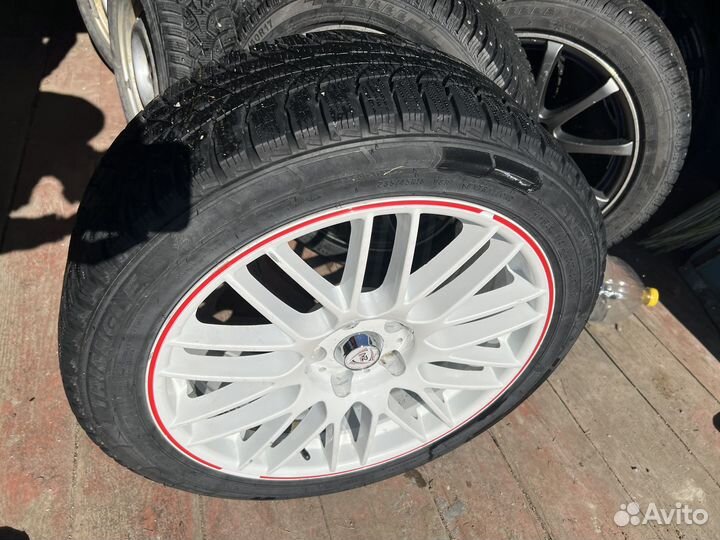 Triangle Snowlink TWT02 235/45 R18