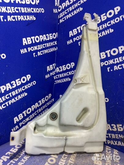 Бачок омывателя Volkswagen Touareg внедорожник AXQ