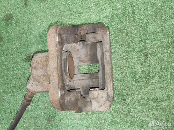 Суппорт левый renault logan 1