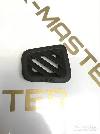 Решётка дефлектора правая Range Rover Land Rover