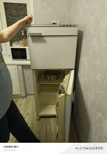 Продам холодильник бу2000к