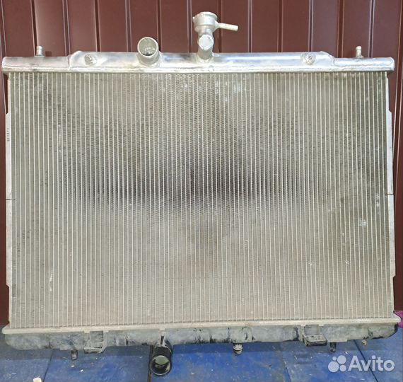 Радиатор охлаждения Nissan x-trail