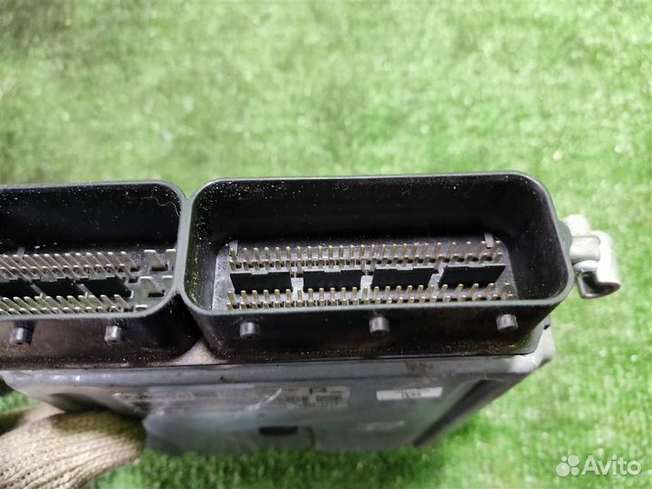 Блок управления двс Land Rover Discovery 4 2010