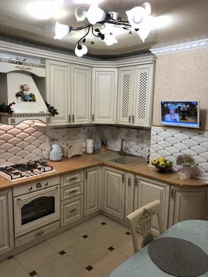 3-к. квартира, 75 м², 3/10 эт.