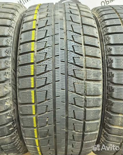 Bridgestone Blizzak Revo2 235/50 R18 98V