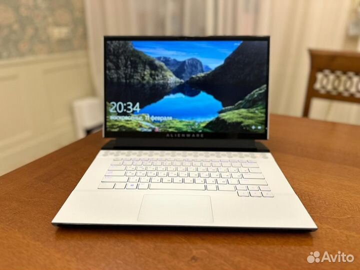 Ноутбук wDell Alienware M15R3 P87F