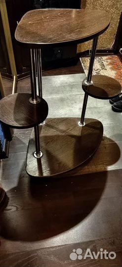 Подставка под цветы дерево