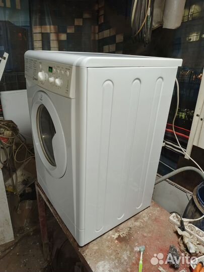 Стиральная машина indesit 5кг