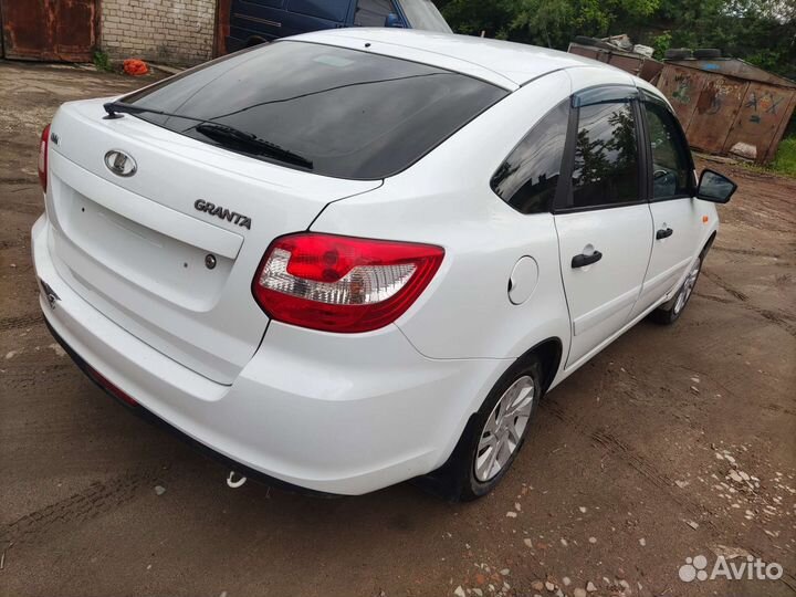 В разборе Лада Гранта Лифтбек