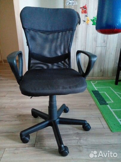 Компьютерное кресло детское б/у
