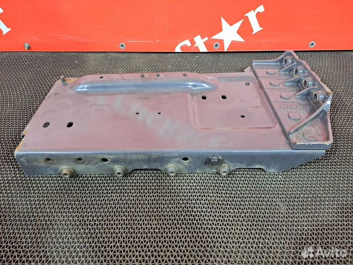 Боковое отделение акб Volvo FH