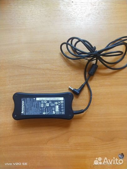 Продаю блок питания для ноутбука Lenovo PA 1900