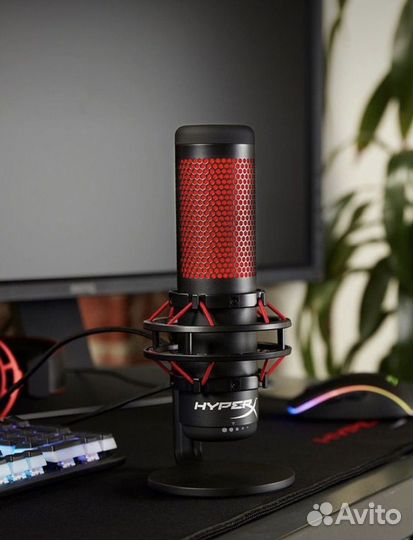 Микрофон HyperX quadcast