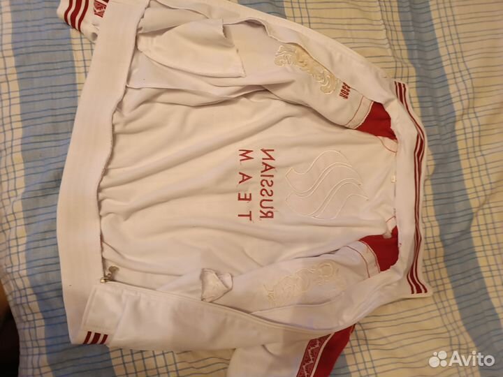 Спортивная кофта р.42