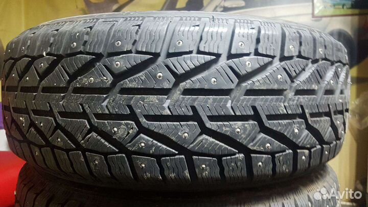 Tigar All Season 215/60 R17
