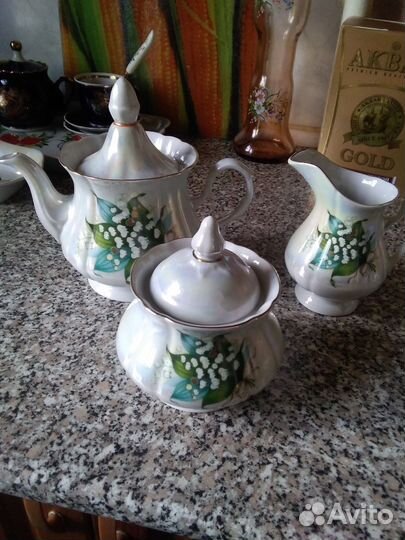 Предметы от чайного сервиза