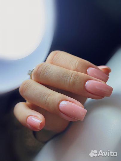 Маникюр и педикюр