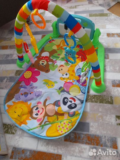 Развивающий коврик с пианино