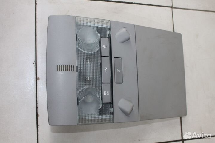 Плафон салонный для Opel Astra H 13178771