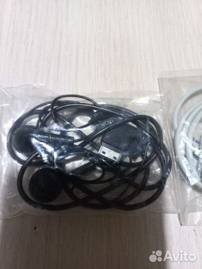 Наушники для телефонов