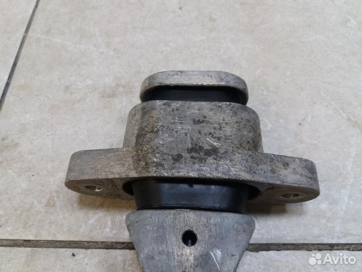 Опора двигателя задняя Kia Sportage 3 SL