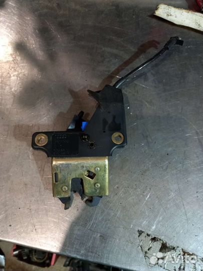 Замок крышки багажника Audi A4 B6