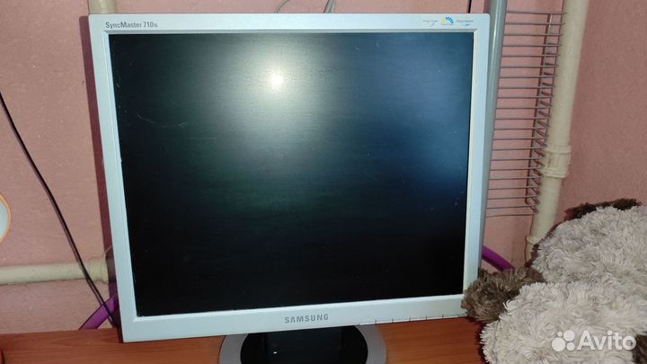 Монитор Samsung