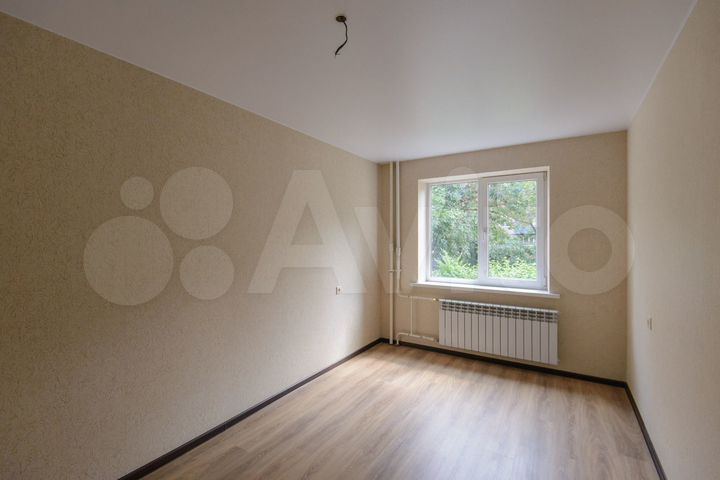 2-к. квартира, 50 м², 1/10 эт.