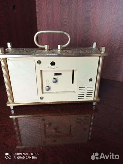 Настольные часы-будильник Слава, СССР