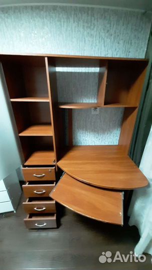 Компьютерный стол с пеналом. Б/у