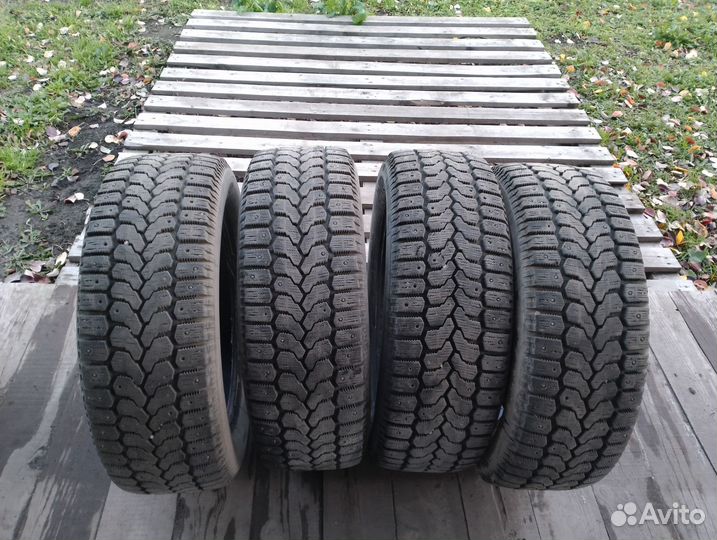 Yokohama Ice Guard F700Z 205/60 R16