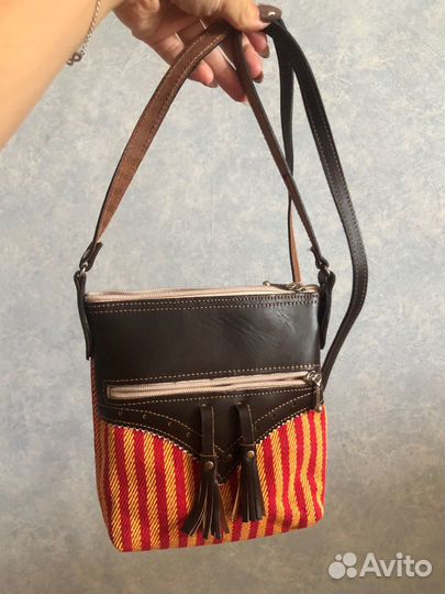 Маленькая кожаная сумка