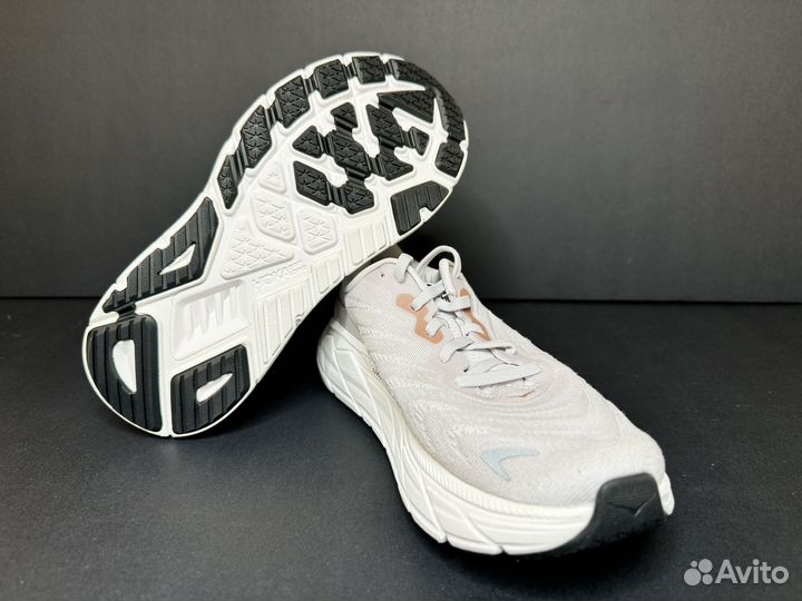 Кроссовки hoka arahi 6 38,5EU/24см