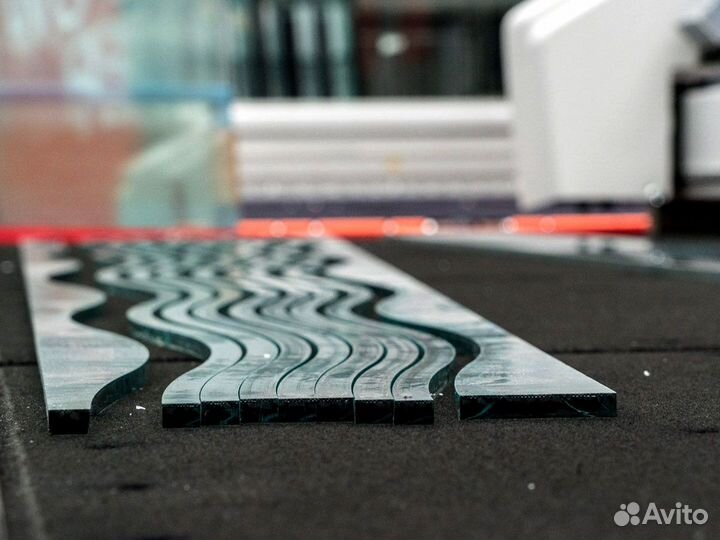 Нанесение орнамента на зеркало