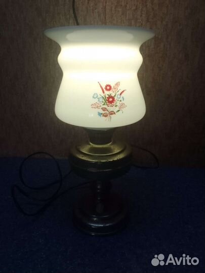 Светильник настольный