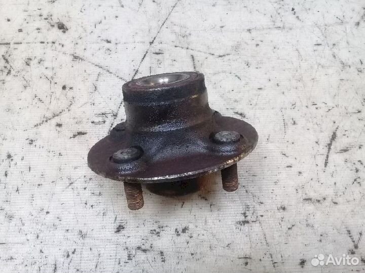 Ступица задняя Nissan Pulsar N15