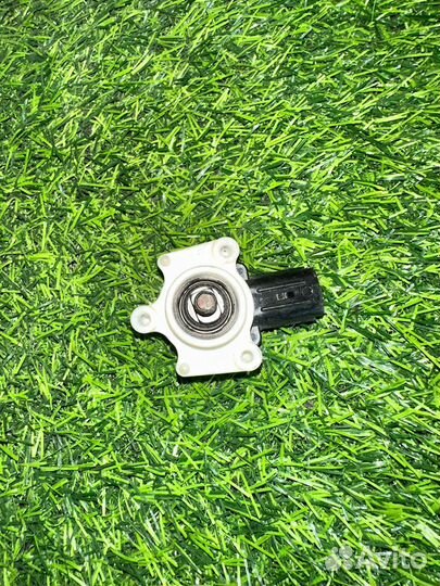 Датчик положения кузова Mazda