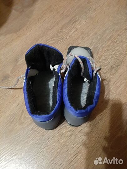 Лыжные ботинки