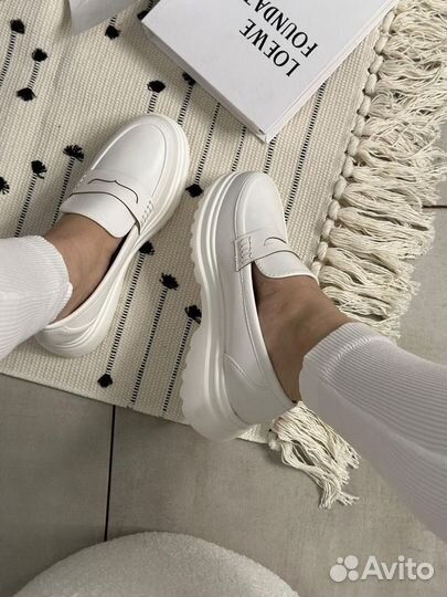 Лоферы женские