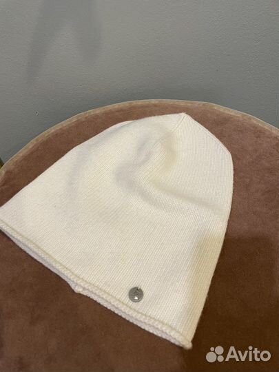 Шапка демисезонная женская