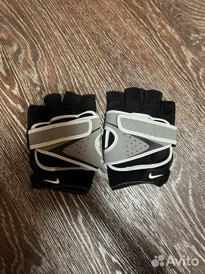 Nike Перчатки мужские для зала (утяжеленные)