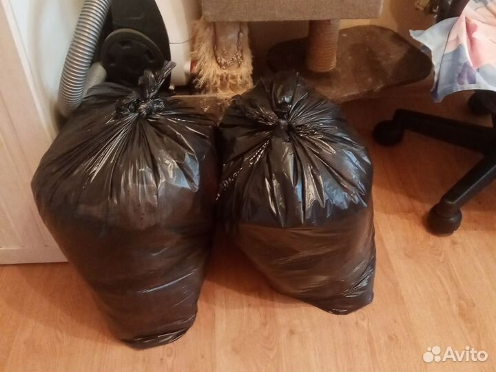 Продам два больших покета вещей