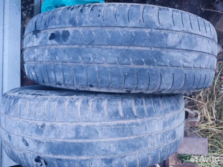 Accelera 651 2.25/700 R4