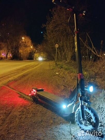 Самокат взрослый электрический